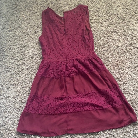 Red lace alterd state dress - Picture 2 of 2